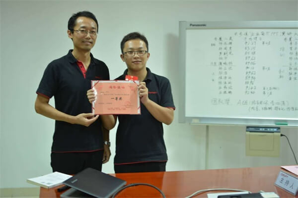 企業(yè)簡(jiǎn)介PPT演講大賽一等獎(jiǎng) 企業(yè)簡(jiǎn)介PPT演講大賽一等獎(jiǎng)